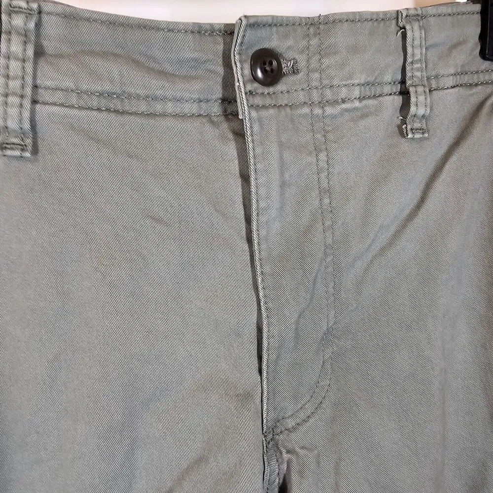 GAP Flex Cargo Shorts Flat Front Pockets Casual Vintage Wash Green 36* (*Tag 34)